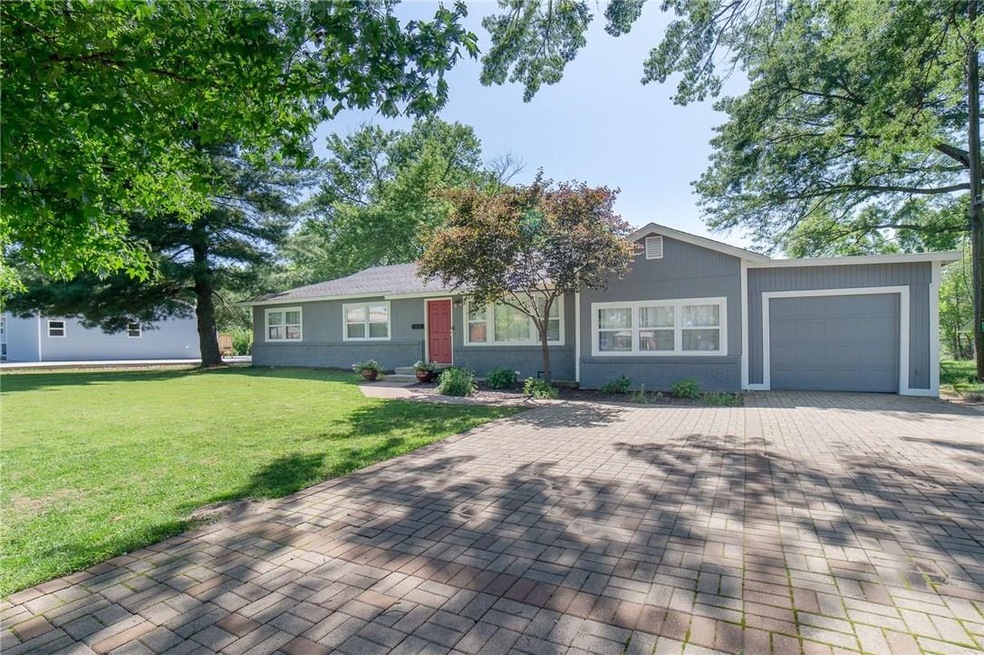 1105 Bella Vista Rd, Bentonville, AR 72712 - photo 1