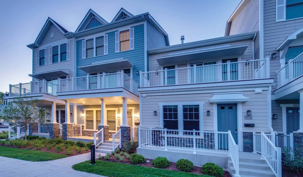 unlisted-address, Elmhurst, IL 60126 - photo 1