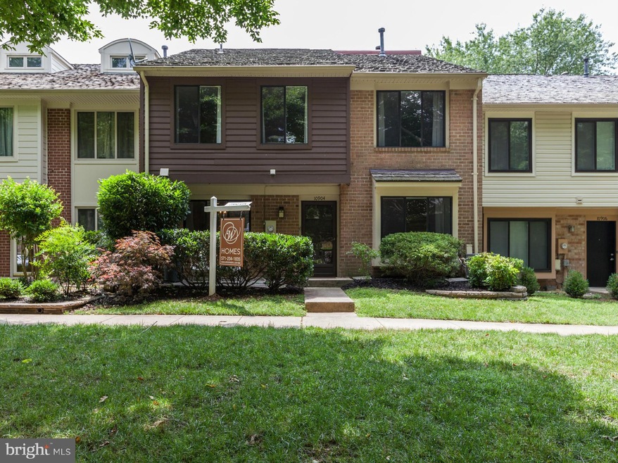 10904 Whiterim Dr, Potomac, MD 20854 - photo 1