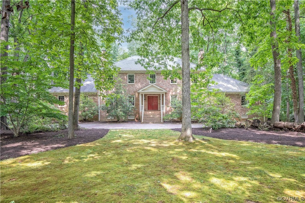 NFL Hall of Famer, Willie Lanier's Beautiful Home!