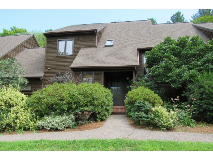 504 Acorn Ln, Shelburne, VT 05482 - photo 1