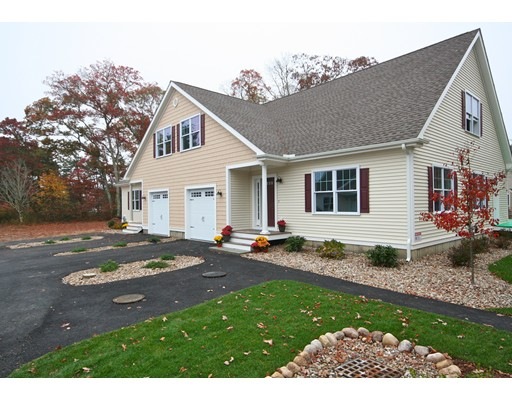 637 Gifford St unit 8B, Falmouth, MA 02540 - photo 1