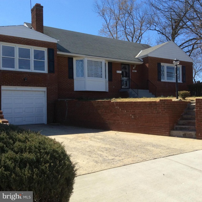 921 Ray Rd, Hyattsville, MD 20783 - photo 1
