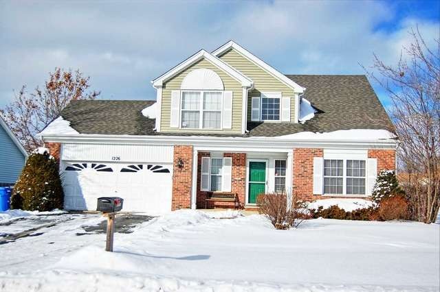 1226 Mayfair Dr, Carpentersville, IL 60110 - photo 1