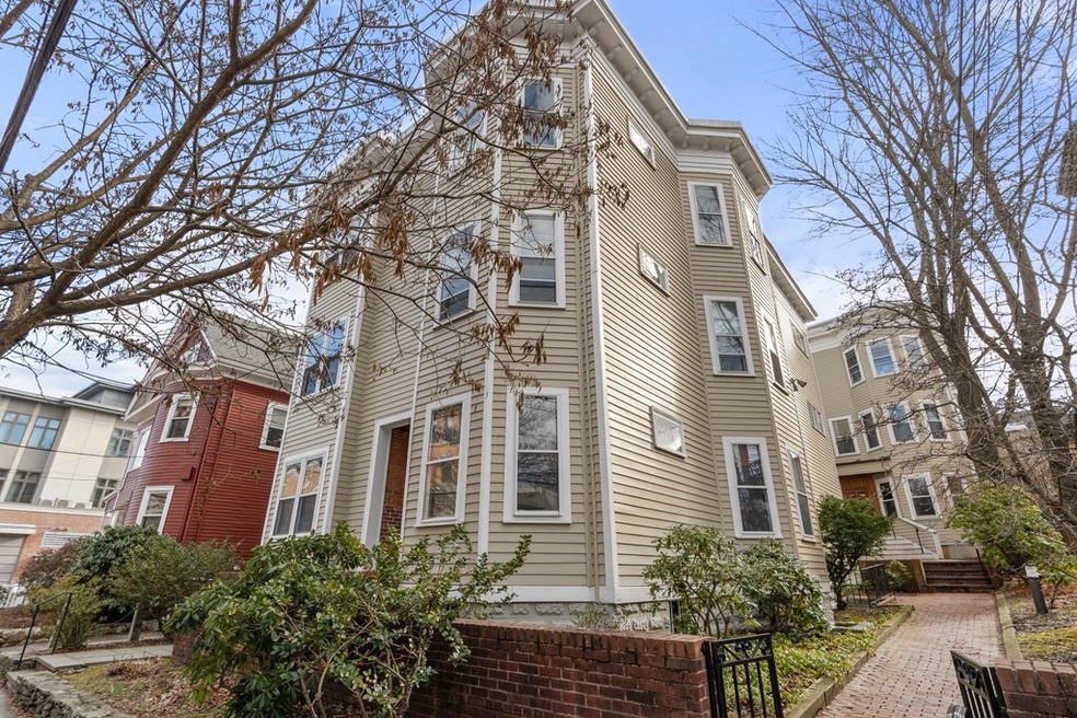 16 Upland Rd unit 5, Cambridge, MA 02140 - photo 1