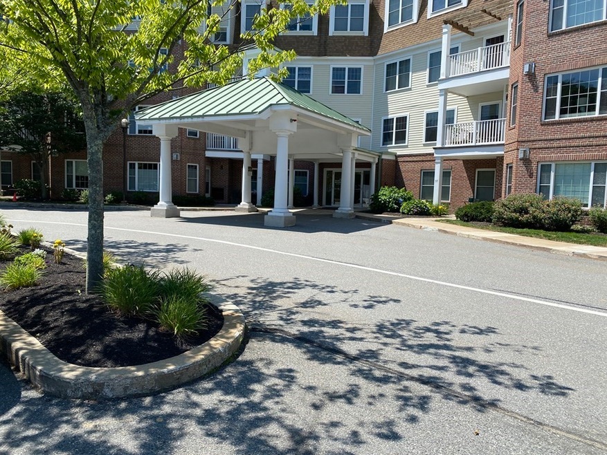 Salem Place Condominiums unit 52, Woburn, MA 01801 - photo 1