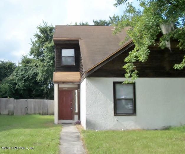 7633 Melissa Ct N, Jacksonville, FL 32210 - photo 1