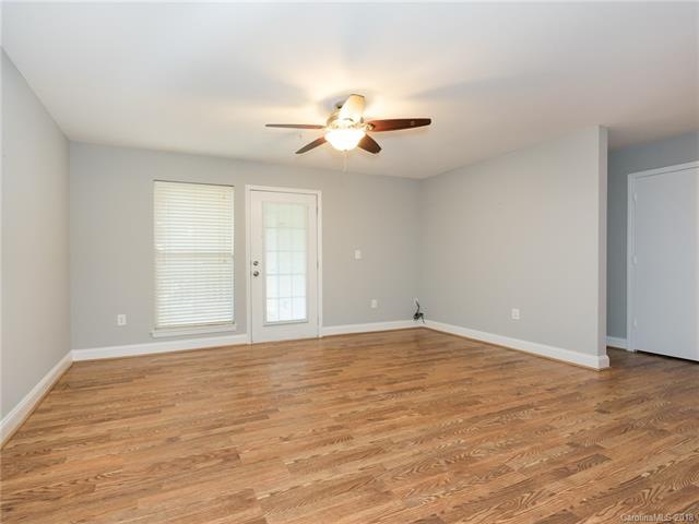 21 Hamiltons Harbor Dr unit 207, Clover, SC 29710 - photo 1