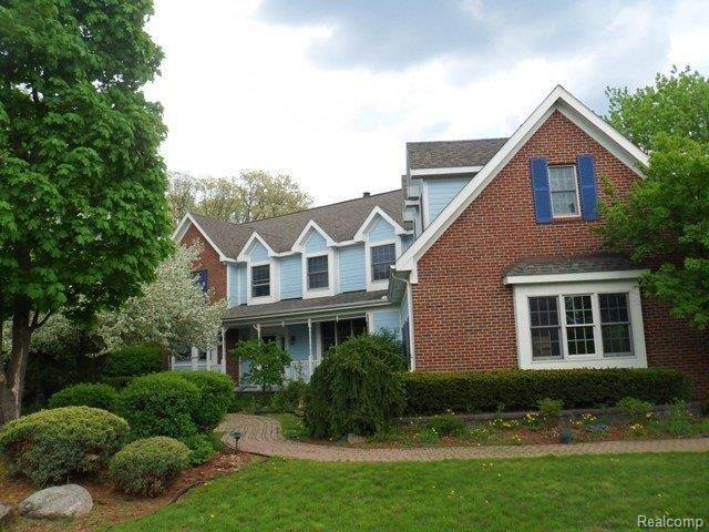 8300 N. Hix.JPG