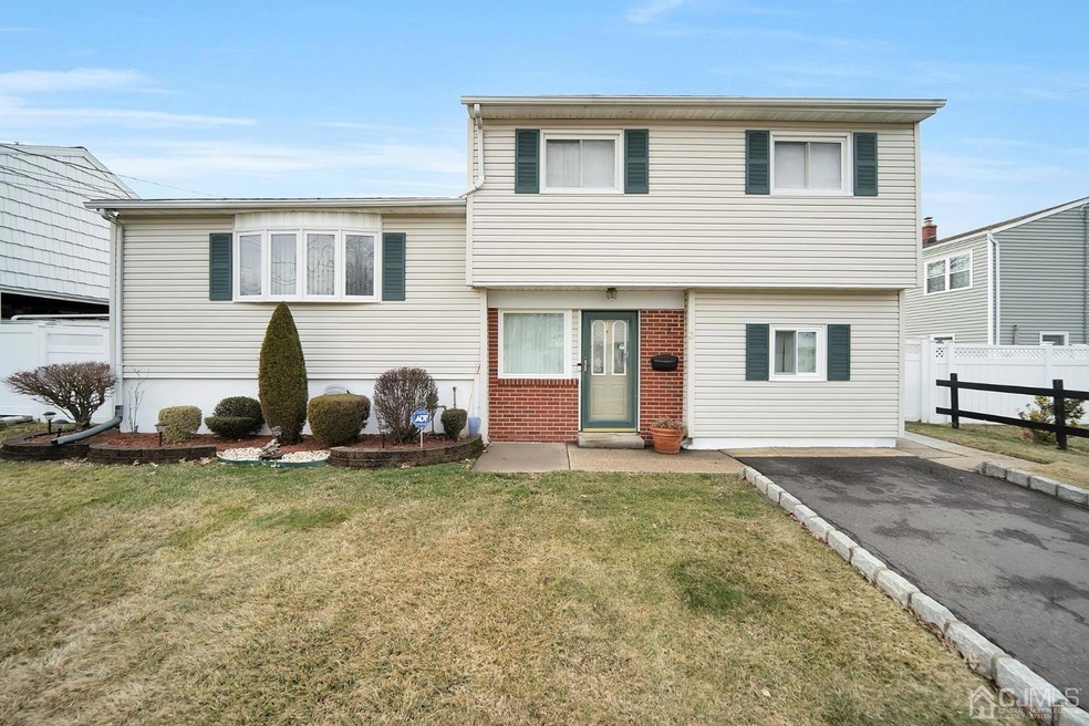 3 Sczkurka Place, Carteret, NJ 07008 - photo 1