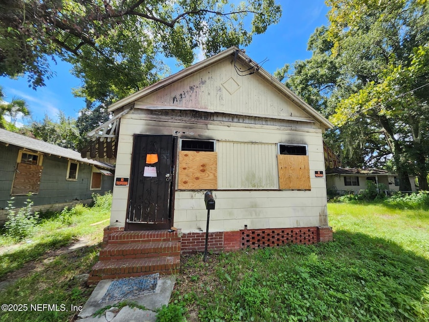 1322 W 5th St, Jacksonville, FL 32209 - photo 1