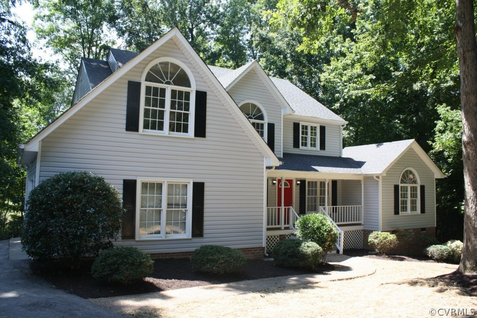 Charming house with a well articulated elevation.