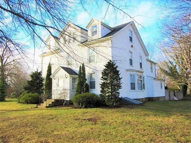 305 Turner Rd, Middletown, RI 02842 - photo 1