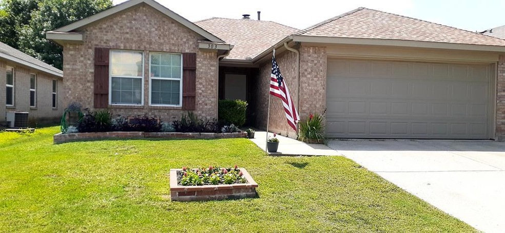 303 Waterwood Dr, Wylie, TX 75098 - photo 1
