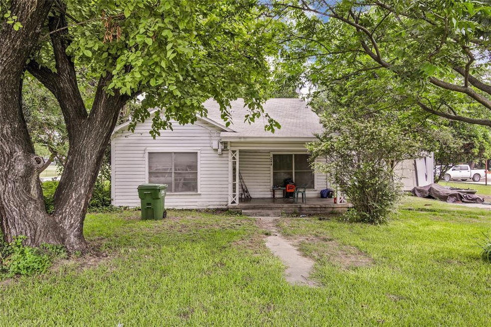 244 W Highway 199, Springtown, TX 76082 - photo 1