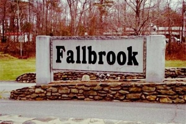 42 Meadow Pond Dr unit D, Leominster, MA 01453 - photo 1