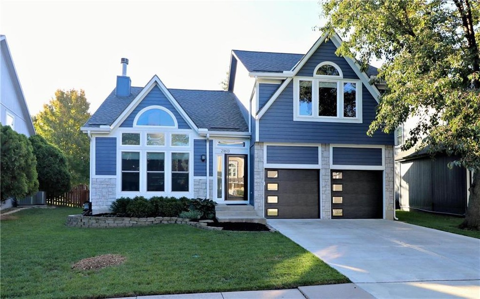 21613 W 54th St, Shawnee, KS 66226 - photo 1