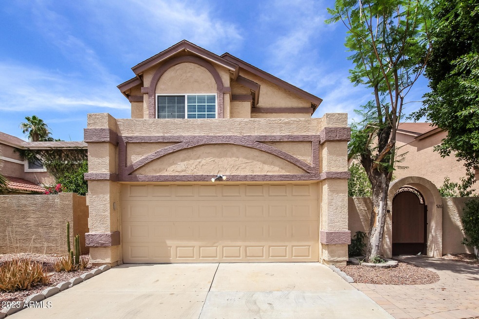 526 E Kerry Ln, Phoenix, AZ 85024 - photo 1