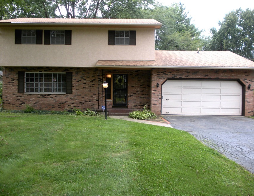 471 Heather Hill Rd, Columbus, OH 43213 - photo 1