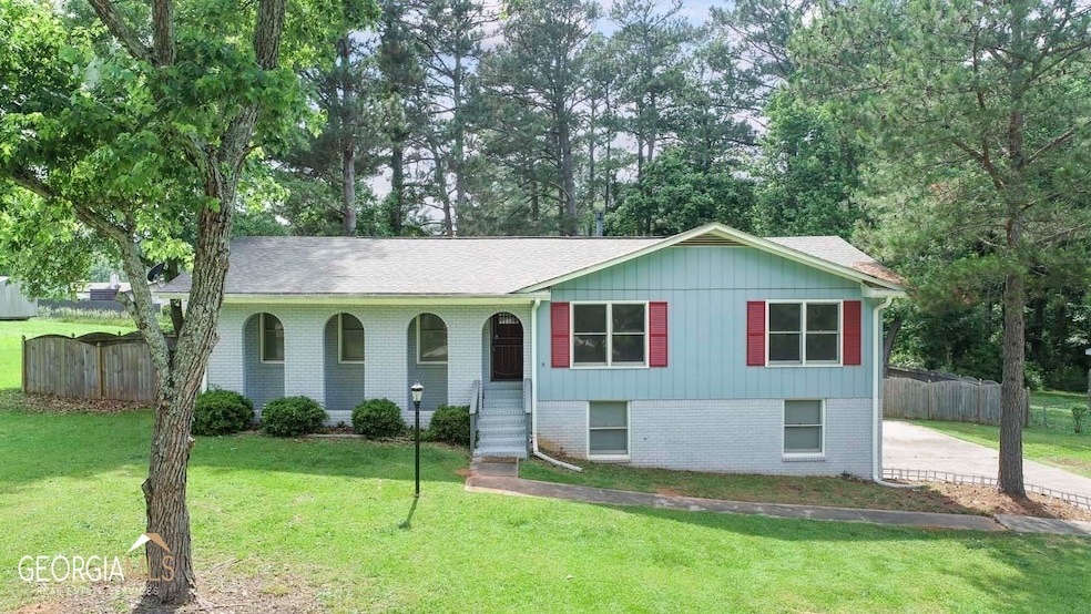 8133 Woodcliff Trail, Riverdale, GA 30274 - photo 1