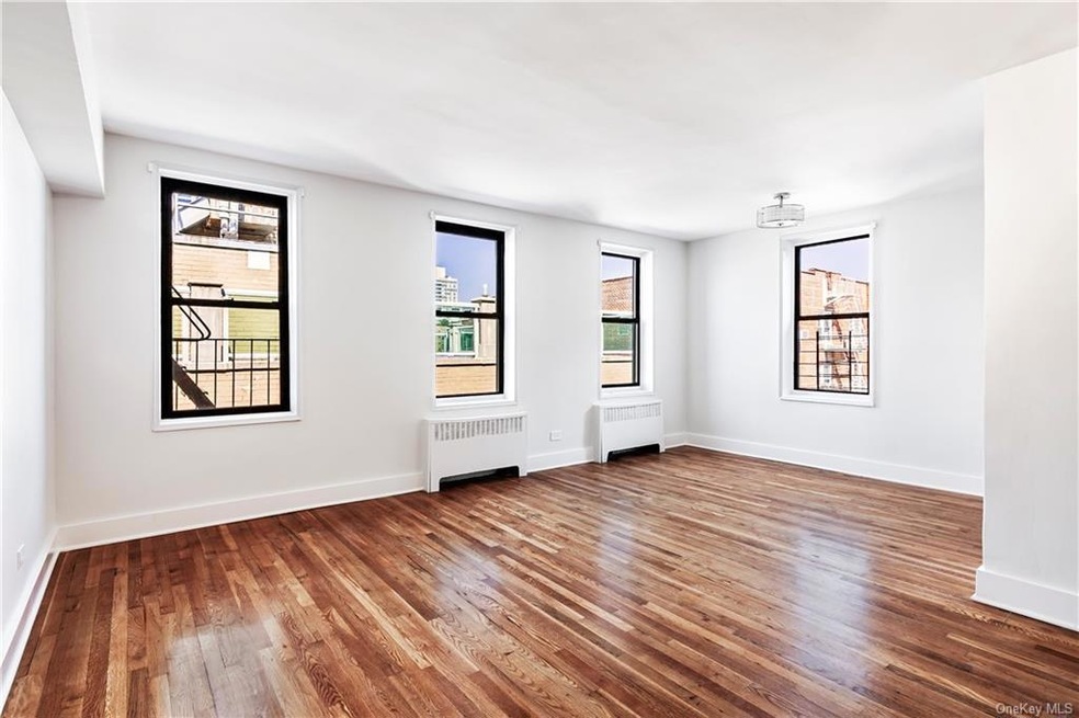 525 W 235 St unit 7F, Bronx, NY 10463 - photo 1