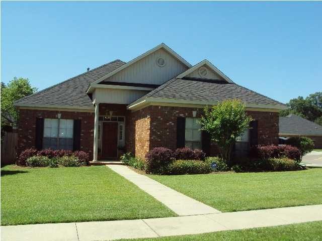 6135 Venetian Way is a great patio home and great 