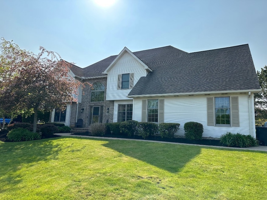 5186 Walnut Ridge Dr, Erie, PA 16506 - photo 1