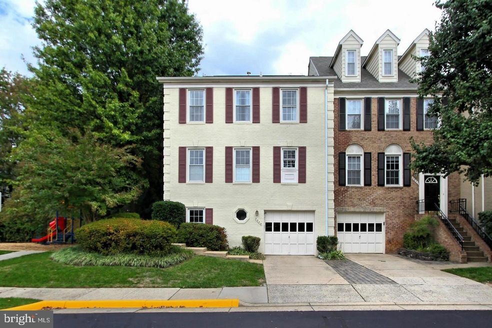 2030 Pieris Ct, Vienna, VA 22182 - photo 1