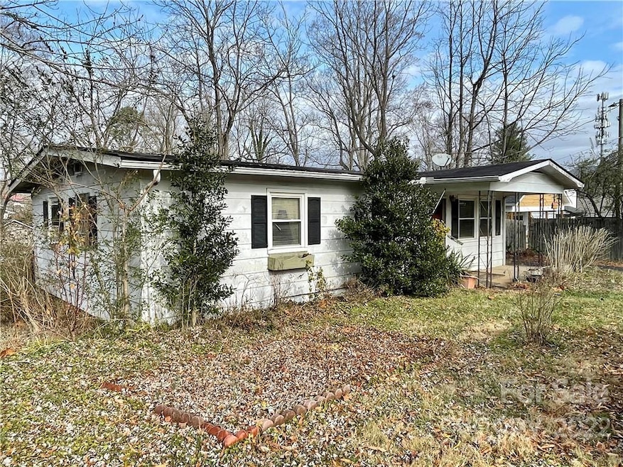 106 Le An Hurst Rd, Asheville, NC 28803 - photo 1