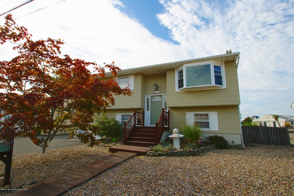 740 Tunney Point Dr, Toms River, NJ 08753 - photo 1