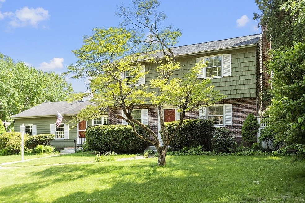 19 Beasom St, Nashua, NH 03064 - photo 1