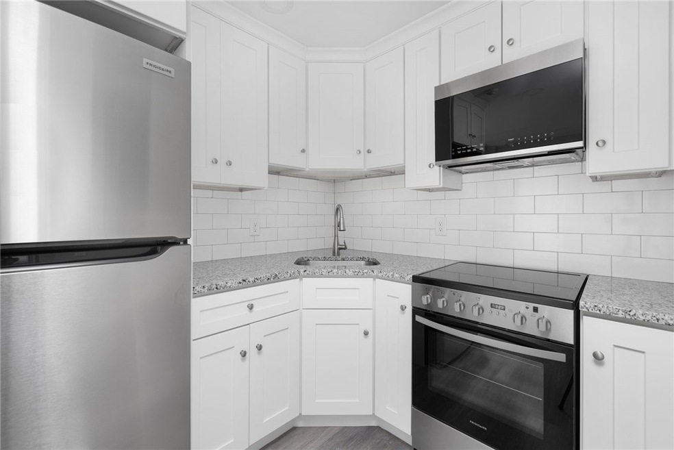 66 Jefferson Ave unit 2R, Pawtucket, RI 02860 - photo 1