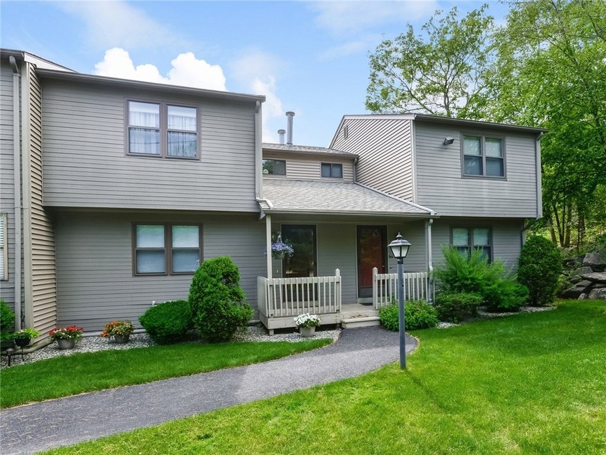 805 Pinewood Dr, Smithfield, RI 02917 - photo 1