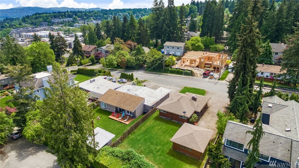 7210 SE 24th St, Mercer Island, WA 98040 - photo 1