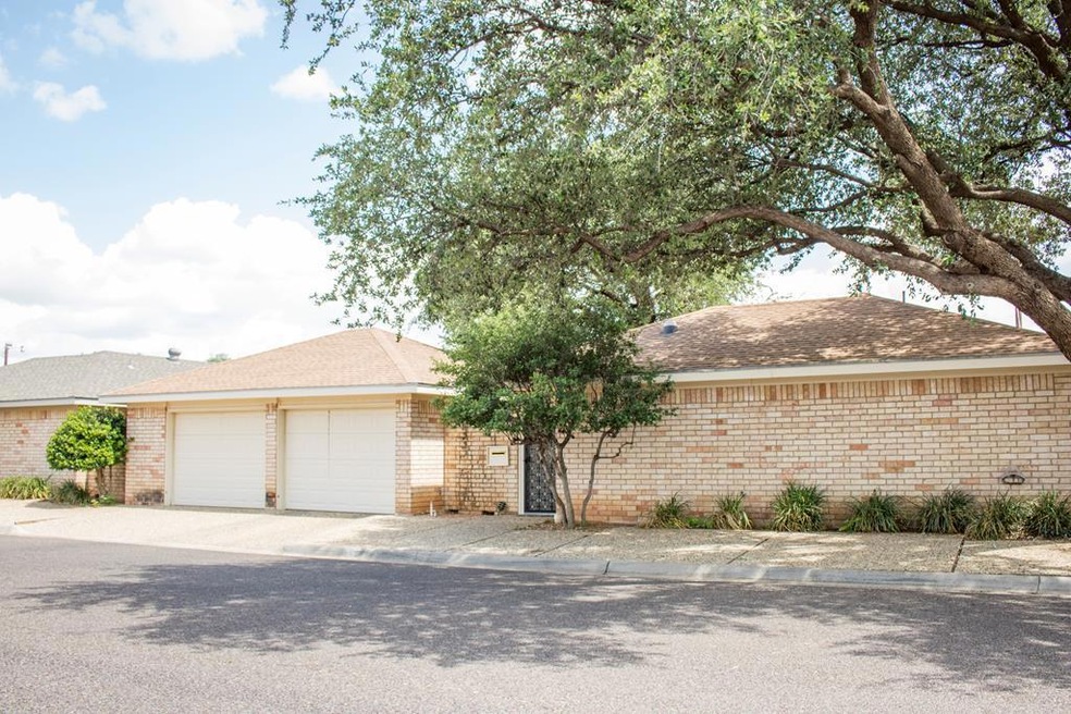 907 Pine Ct, Midland, TX 79705 - photo 1