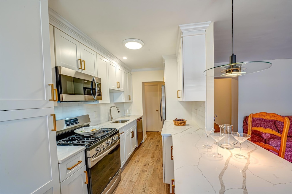 Sold $325,000 • Co-Listing Agent