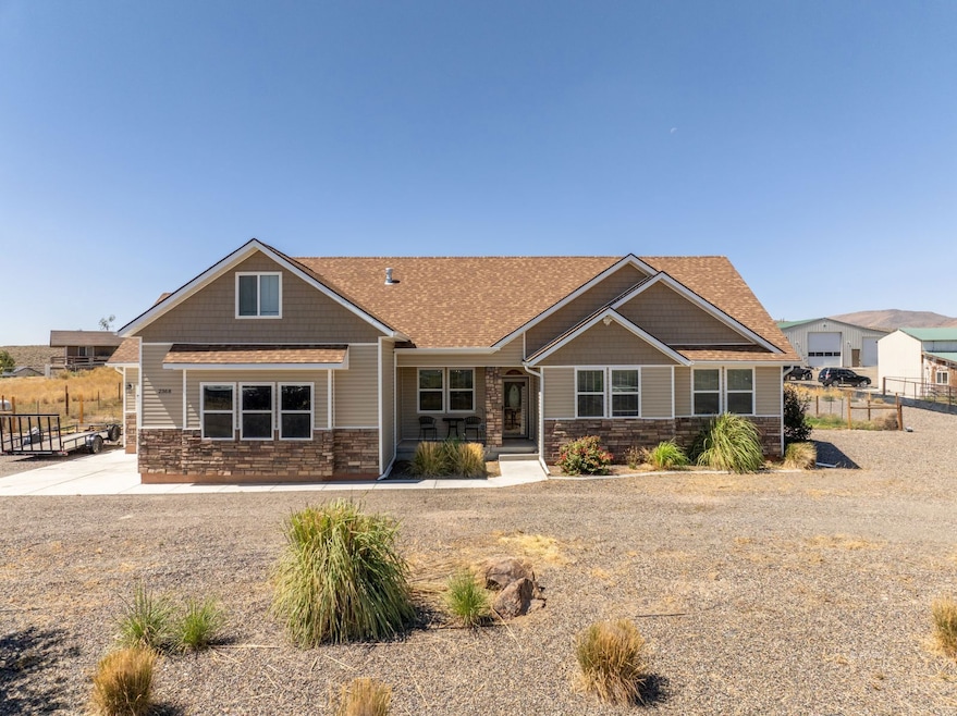 Sold $595,000