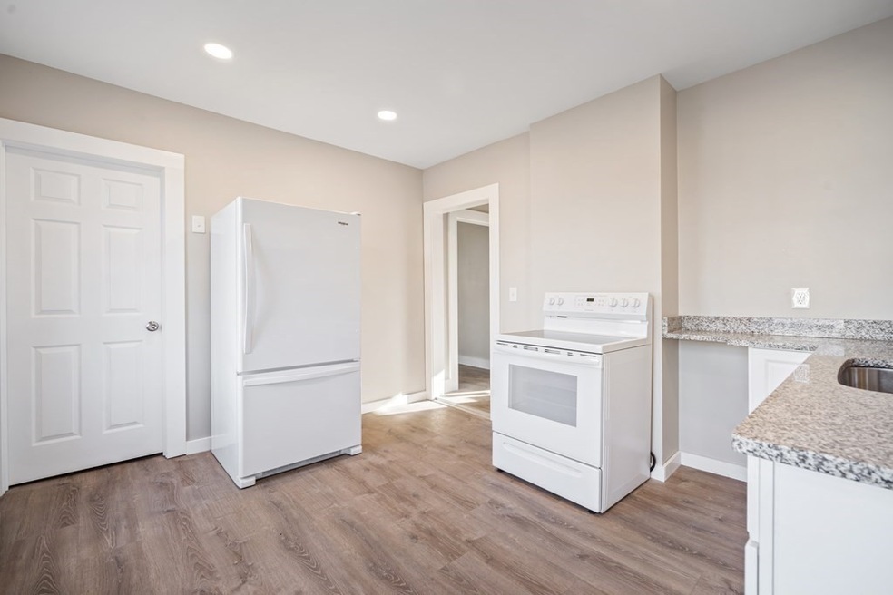 246 Walnut St, Springfield, MA 01105 - photo 1