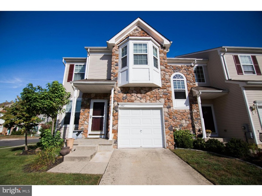 301 Chancellor Dr, Woodbury, NJ 08096 - photo 1