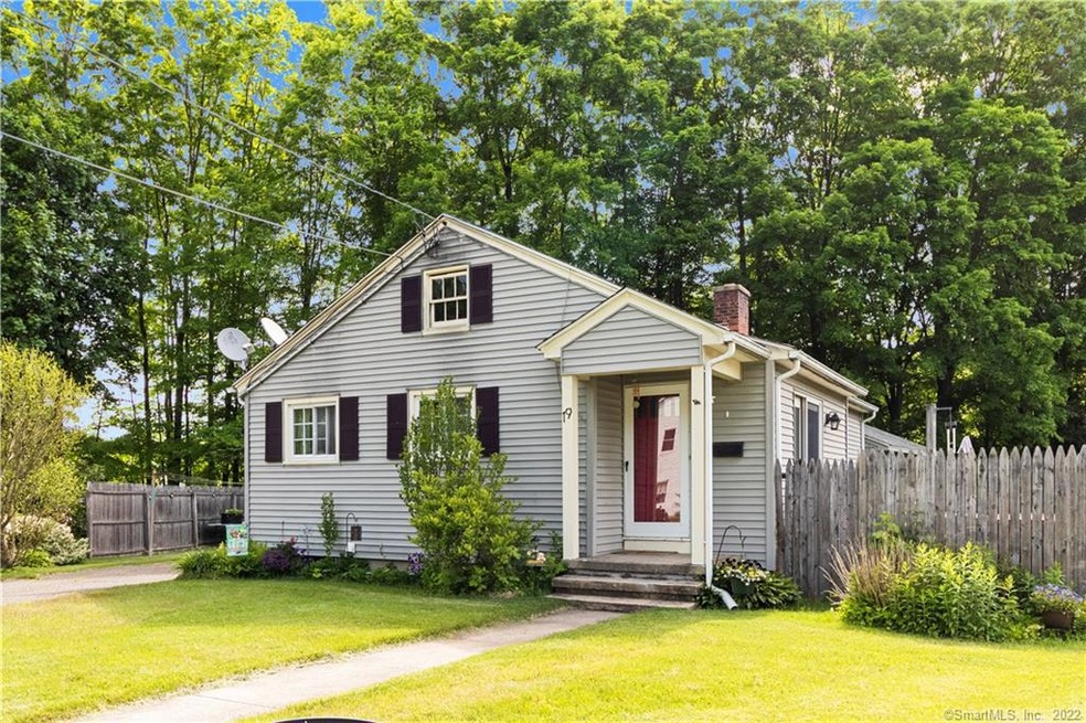 19 North Cir, Naugatuck, CT 06770 - photo 1