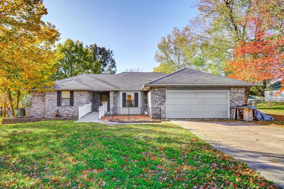 311 N 36th St, Nixa, MO 65714 - photo 1