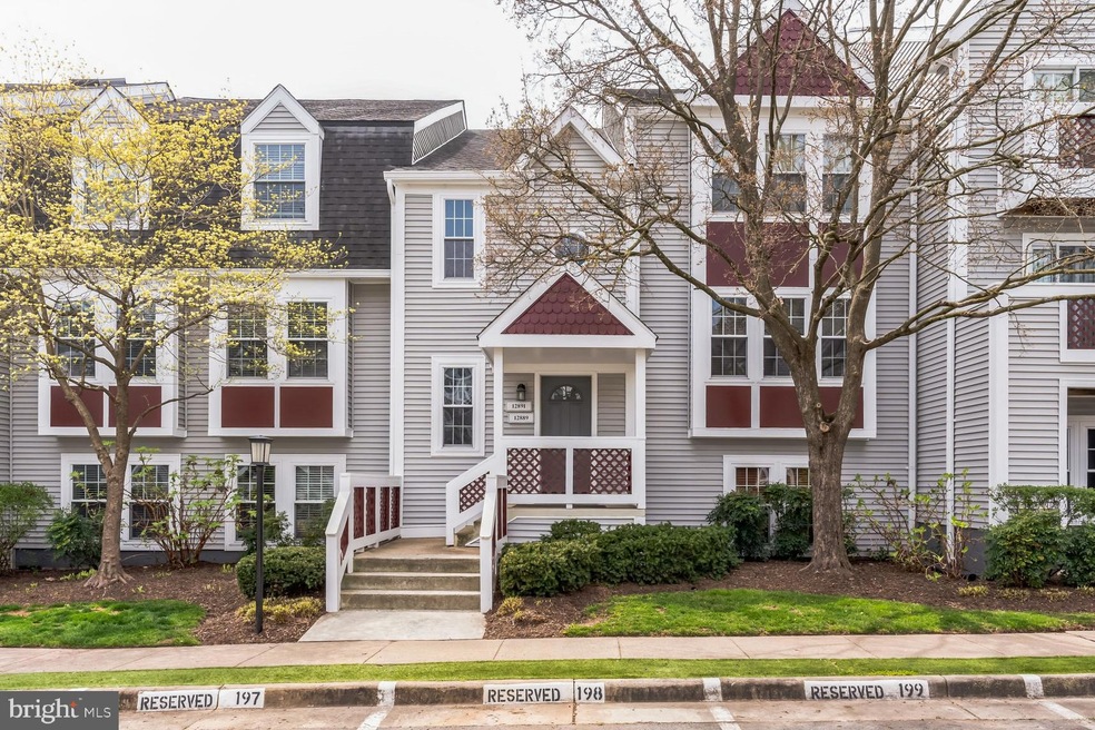 12891 Grays Pointe Rd unit 12891A, Fairfax, VA 22033 - photo 1