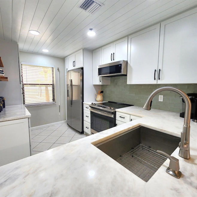 Ocean Harbour North unit 216, Hutchinson Island, FL 34949 - photo 1