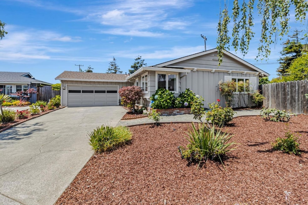 Sold $1,780,000 • Co-Listing Agent