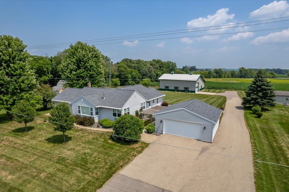 7752 Clinton Rd, de Forest, WI 53532 | MLS# 1960697