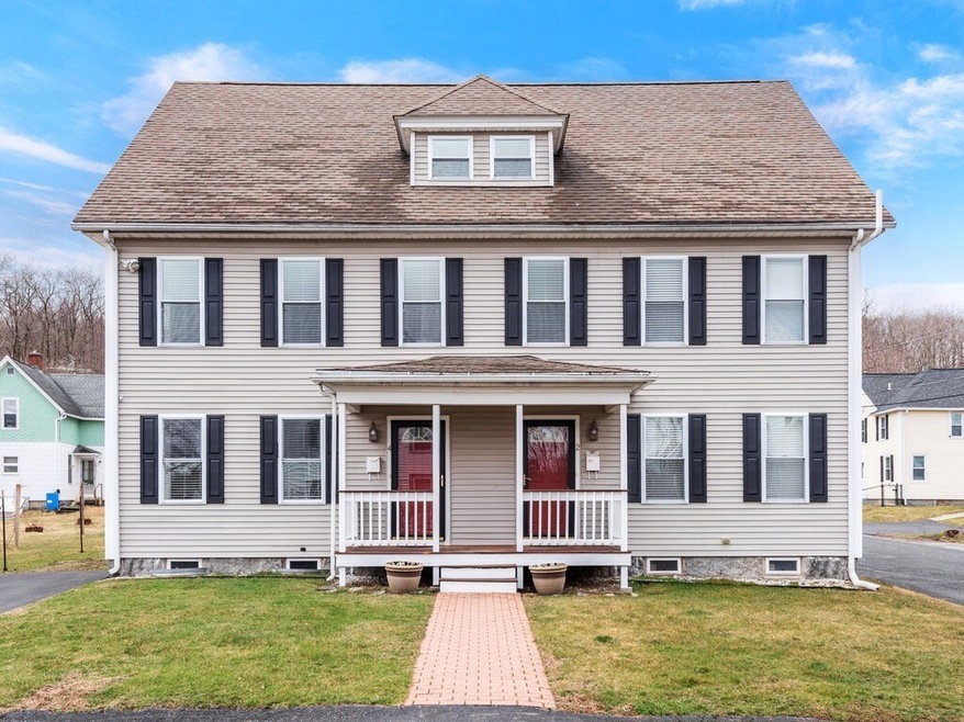 4 English Row, South Grafton, MA 01560 - photo 1