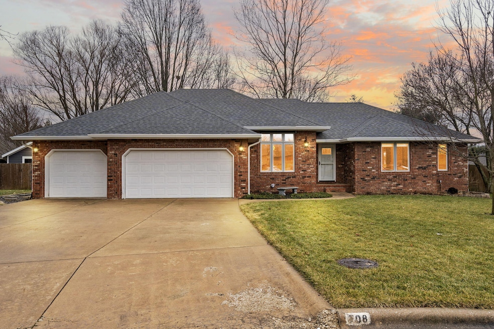 708 Bennett Ct, Nixa, MO 65714 - photo 1