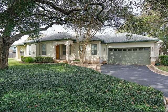 Desirable unit #5 in sought after condo regime