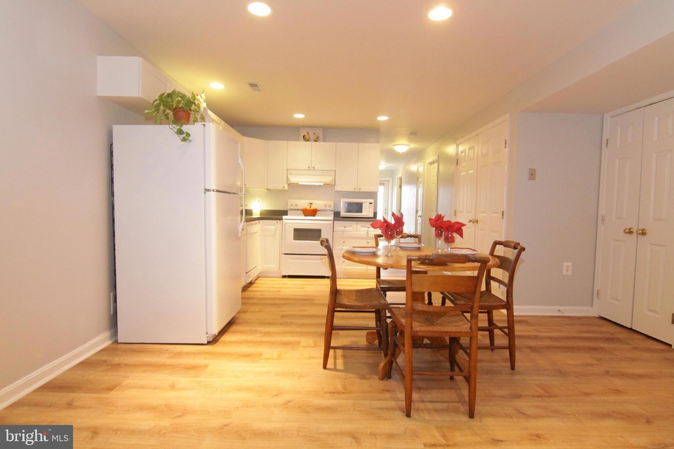 15154 Shannondale Rd unit B, Hillsboro, VA 20132 - photo 1