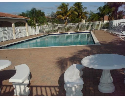 Swimming Pool/Hot Tub/Sauna